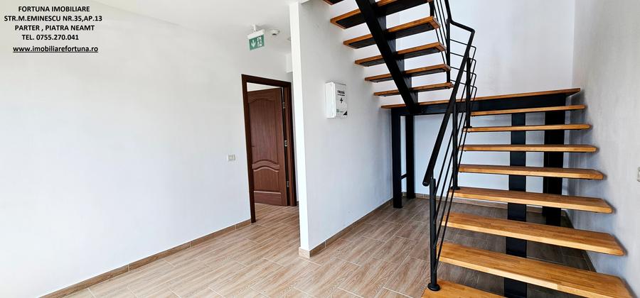 Complex imobiliar:cladire birouri,2 hale noi si 3424mp teren, Piatra Neamt