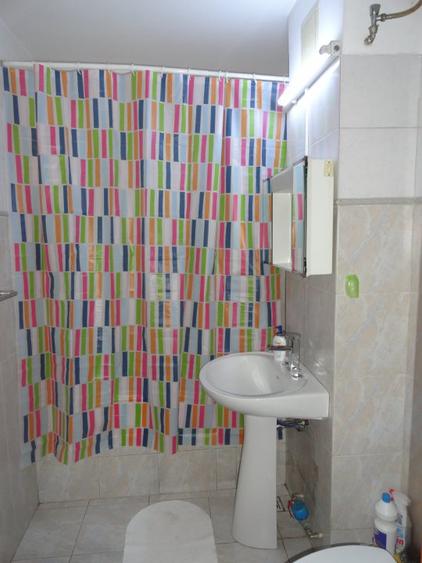 Braila apartament 3 camere de inchiriat ultracentral Scolilor parter