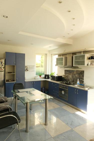 Casa individuala 6 camere,1000 teren lipovei