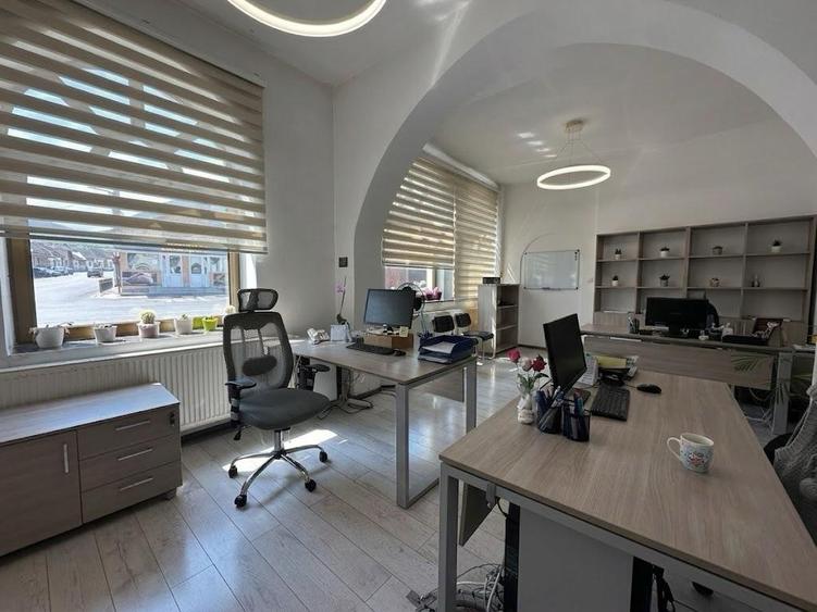 Cladire Magazin + Birouri - Sacele Central - Brasov