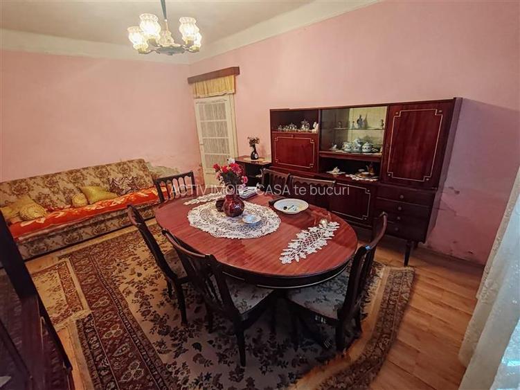Bocsa Montana, Casa cu pridvor generos, ideala pentru familie extinsa. - 24