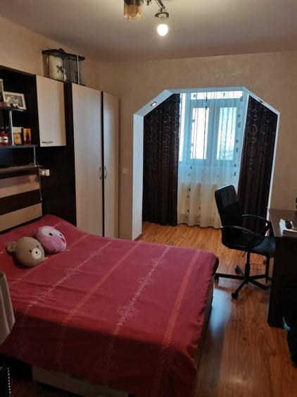 Apartament 3 camere, 77 mp, zona Vest