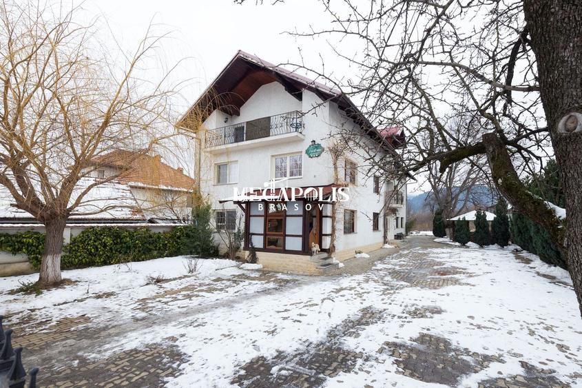 Pensiune de vânzare în Râșnov | 14 camere | 427 mp
