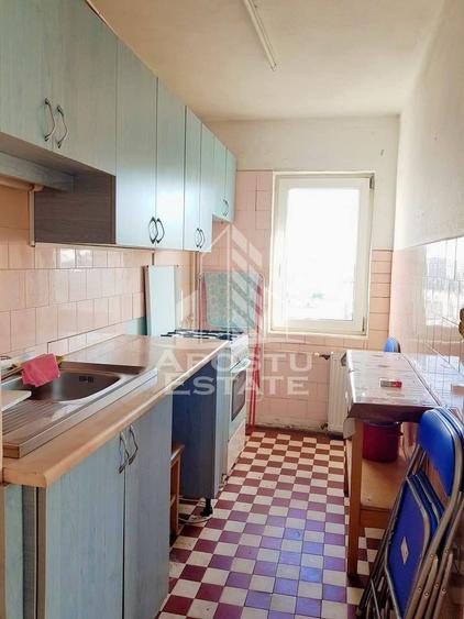 Apartament 4 camere, zona Vlaicu