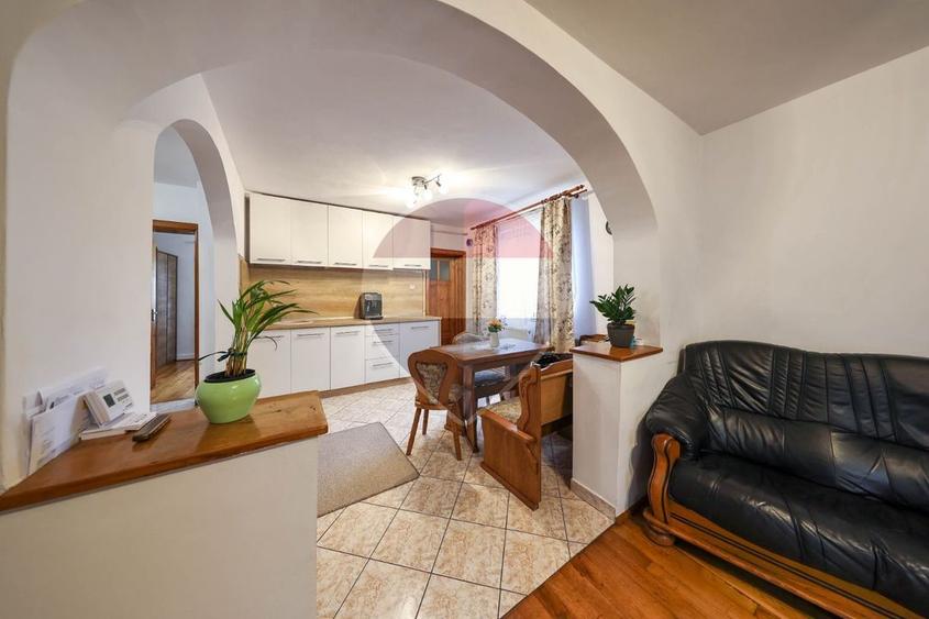 Casa  cu gradina  Sacele -Zona centrala