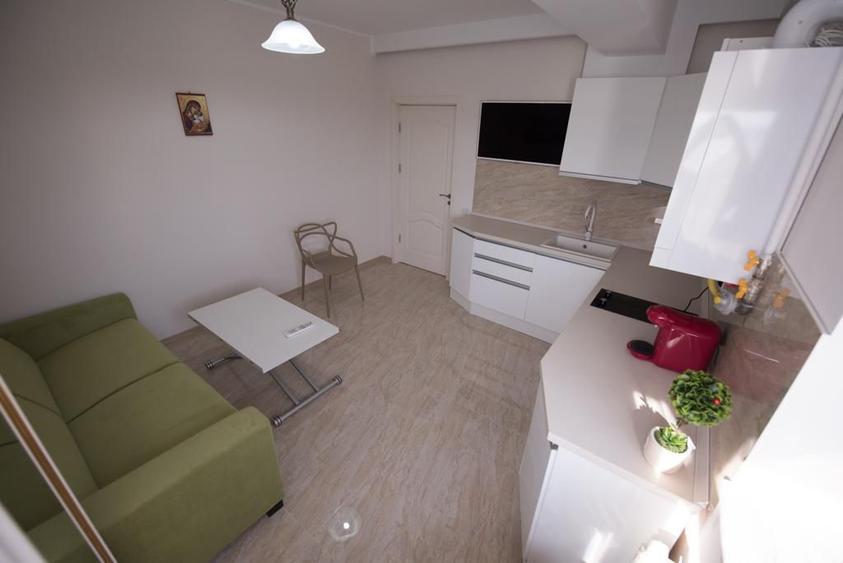APARTAMENT 3 CAMERE MAMAIA CU VEDERE LA LAC