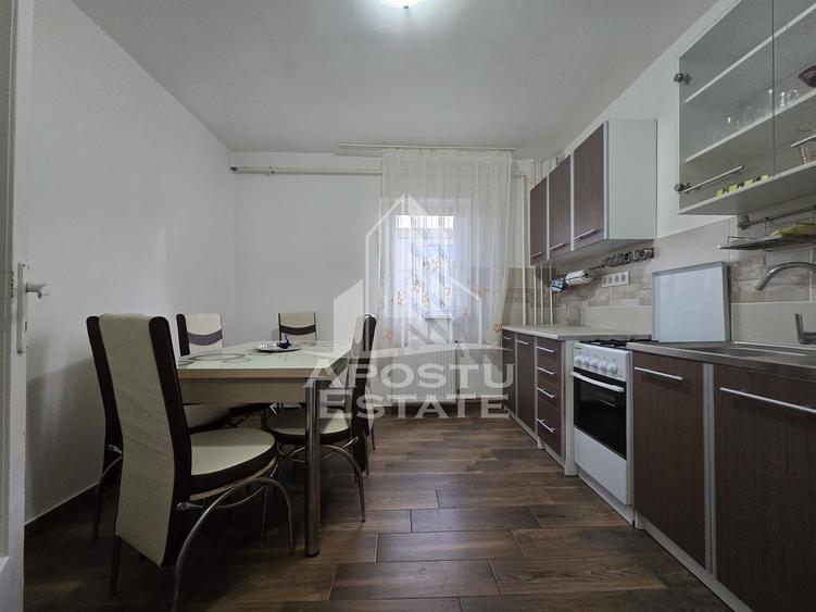 Apartament 4 camere , centrala proprie, Etaj Intermediar , Lipovei