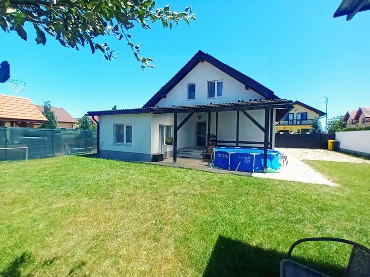 Casa individuala 5 camere 150 mp utili si teren 460 mp in Cristian
