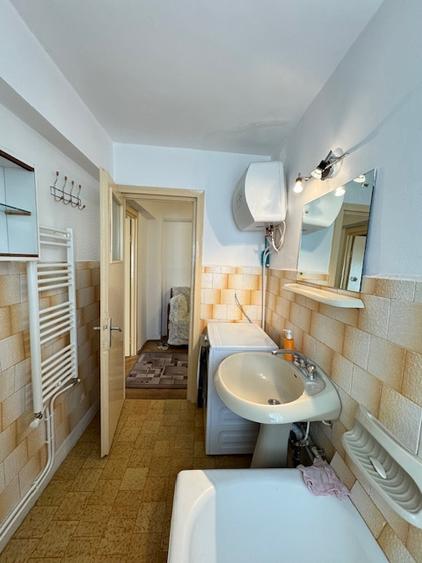 Apartament 3 camere de vanzare, ULTRACENTRAL, str. Marasesti, Bacau