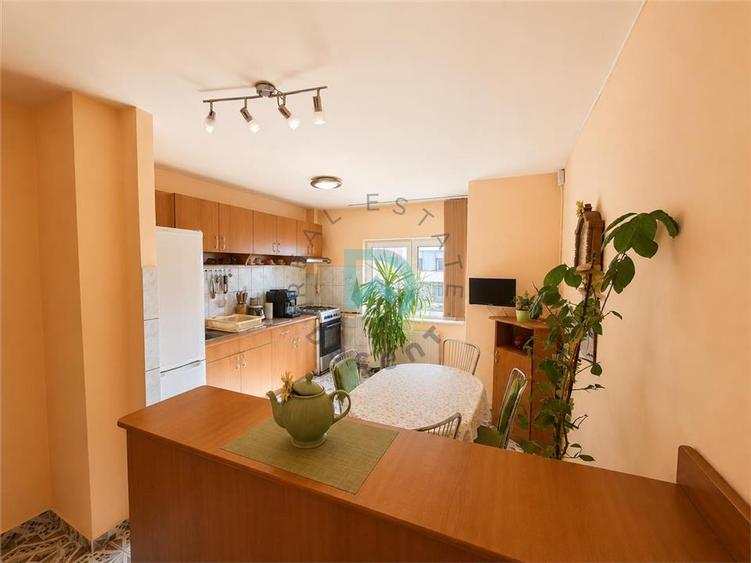 Apartament 3 camere Vlahuta, 70 mp - Brasov