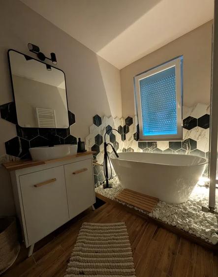 Penthouse 95 mp + terasă 45 mp, pod de 40 mp, 3 dormitoare, Centru