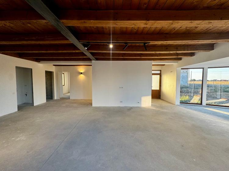 Casă 5 dormitoare design italian | 199 mp utili | 652 mp teren | Panouri 9,3 kW