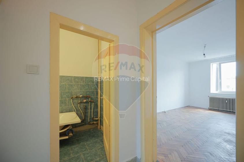 Apartament cu 2 camere de vânzare, în zona Decebal - 9