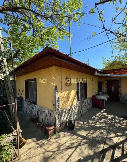 Casa de vanzare | 23 August (Catelul) | Suprafata 360 mp | Com 0% |