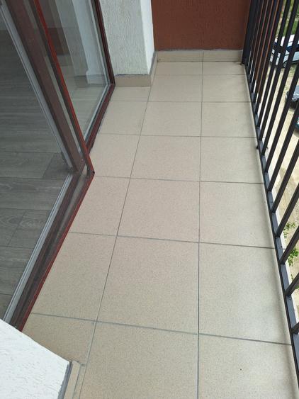 Apartament cu o camera, balcon, zona Florilor