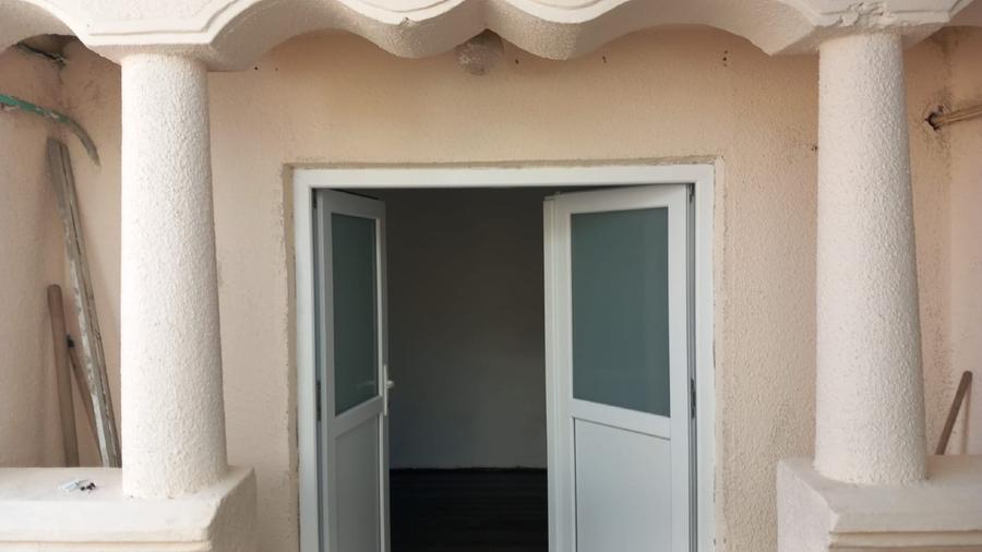 Particular ,casa curte,caramida,apa gaze canal ,acte complete, zona civilizata