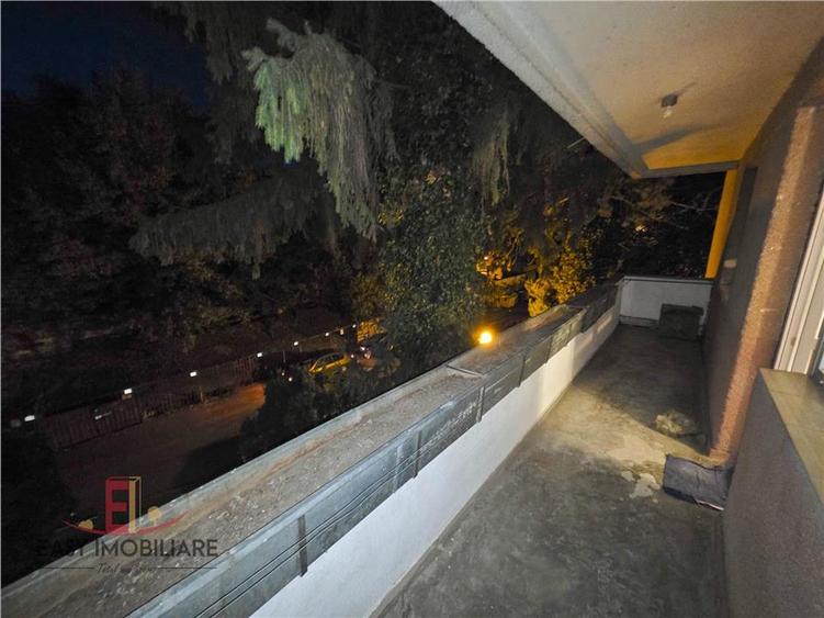 Apartament 3 camere, UMF, Aleea Cornisa, etaj 2, Targu Mures