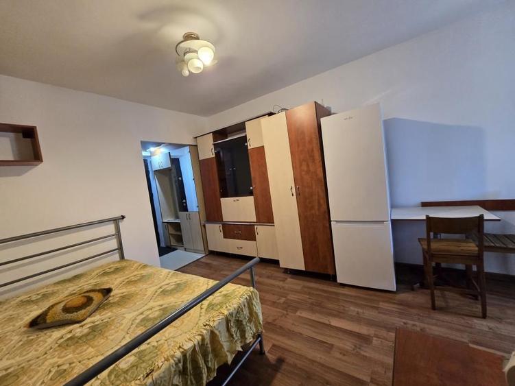 Garsonieră de închiriat | Galata | Etaj 2 | Centrală proprie | Mobilată și utila
