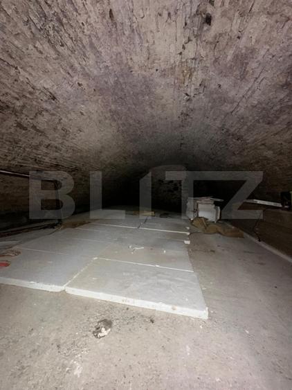 Clădire istorică P+E ultracentral Bistrița – vad comercial excelent, 216 mp util