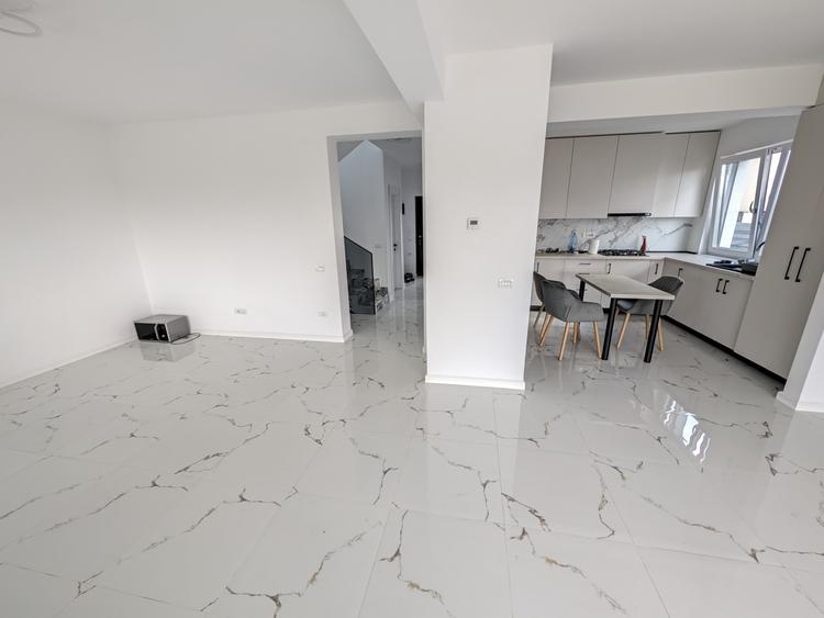 Casa 5 Camere | 140mp | 0 comision| Corbeanca zona Paradisul Verde | Curte 627mp