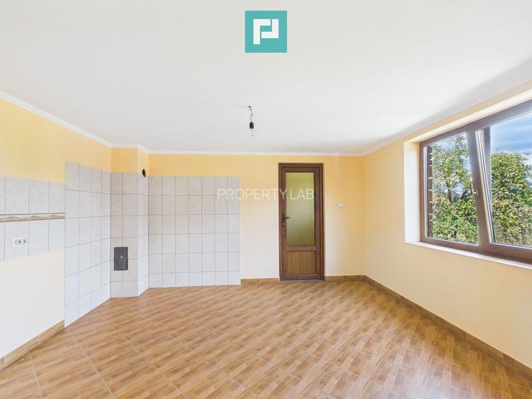 Casă semifinisată, cu 5 camere, în Bonțești Arad