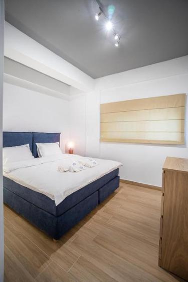 Apartament de inchiriat 2 camere, parcare proprie. Serviciu curatenie optional.