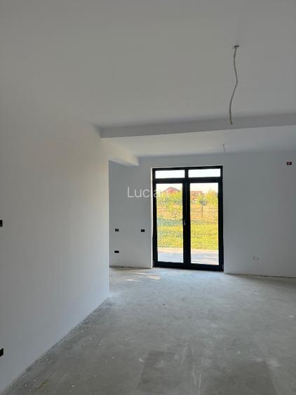 Casă tip Duplex Dumbrăvița