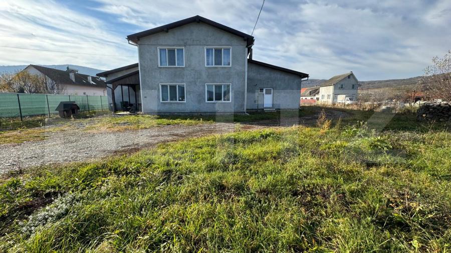 Afacere la cheie, casa de locuit si 28 ari de teren in Arcalia