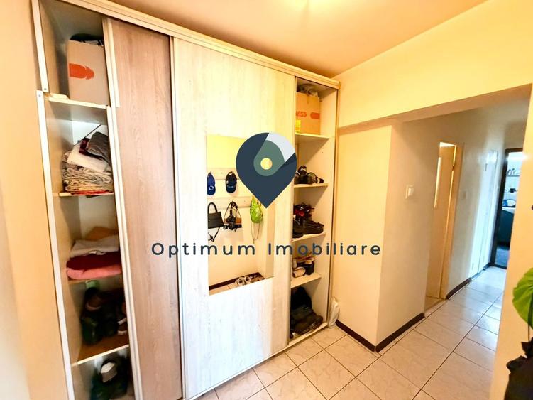 Apartament cu 3 camere, 2 bai in Manastur, zona Ion Mester !