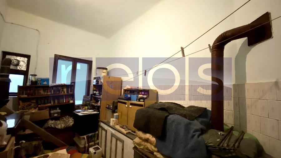 DE VANZARE CASA 6 CAMERE, CURTE SI CONSTRUCTIE SECUNDARA | COTROCENI