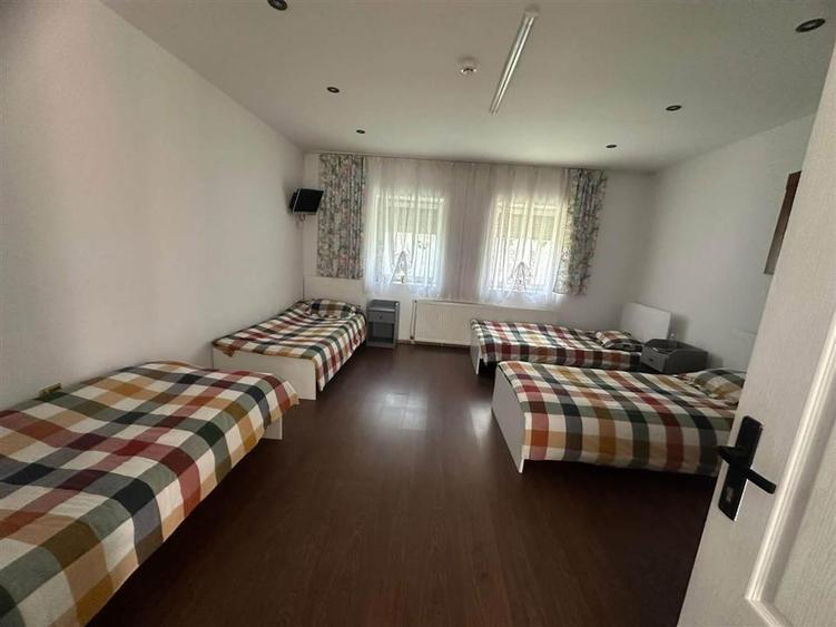Afacere la Cheie / Centru de Batrani 30 de Camere / Lenauheim