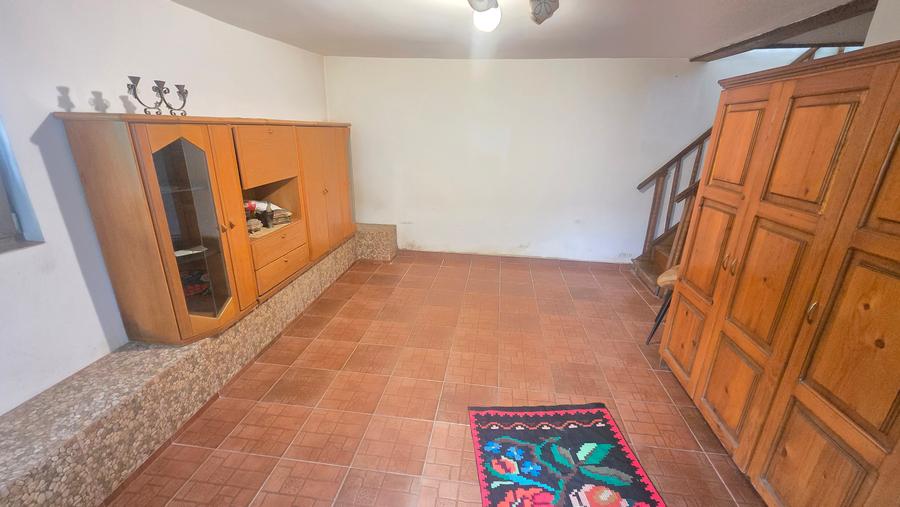 Vand casa in Deva, P+E + Garaj dublu separat cu intrare directa din strada,