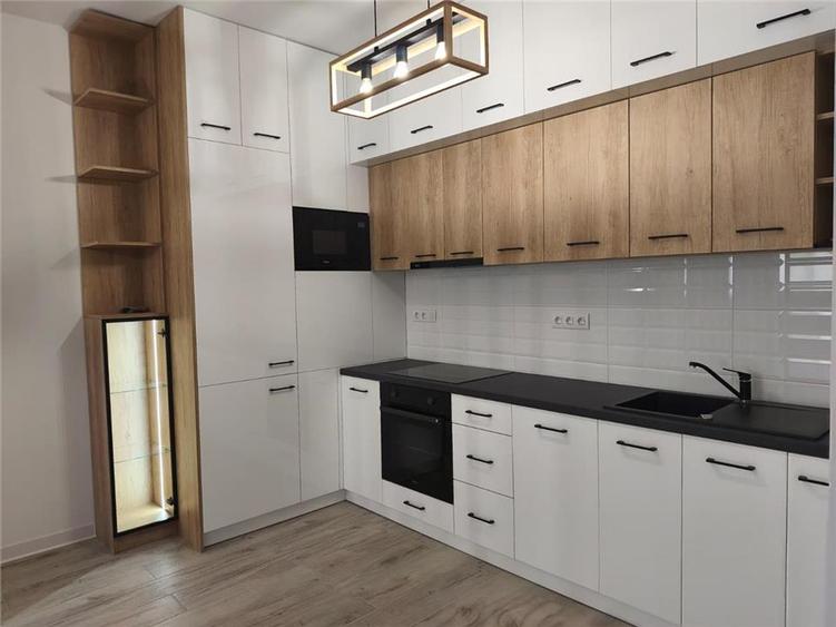 Apartament Ultra Central Bloc Nou Parcare Inclusa