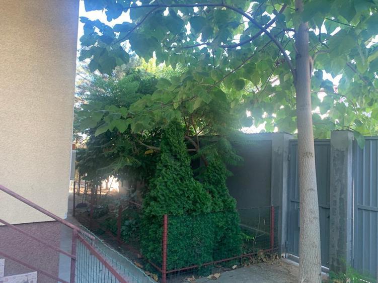 Vila cu 2 apartamente separate Prelungirea Ghencea/rezidențial/birouri