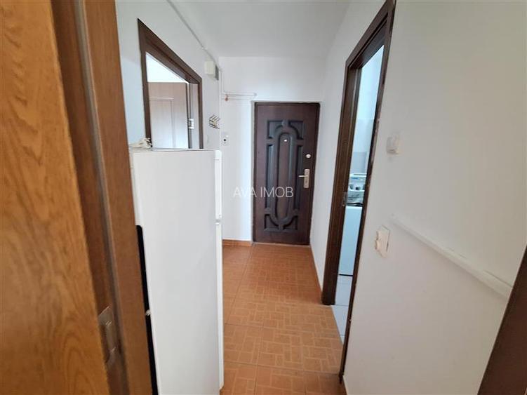 Garsoniera mobilata si utilaat, cu centraal, zona Bistrita Lac Bacau - 16