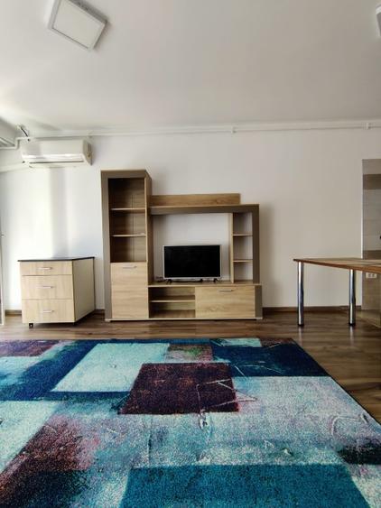 Proprietar închiriez apartament cu două camere.