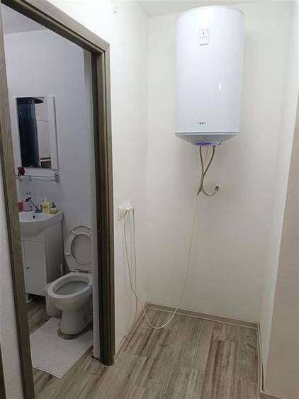 Apartament 2 camere in zona centrala Moldova Noua, langa piata