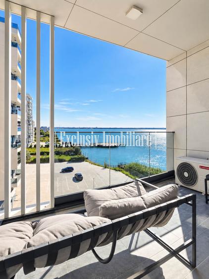 Priveliste Panoramica la Lacul Siutghiol - Apartament de Lux cu Parcare Privata