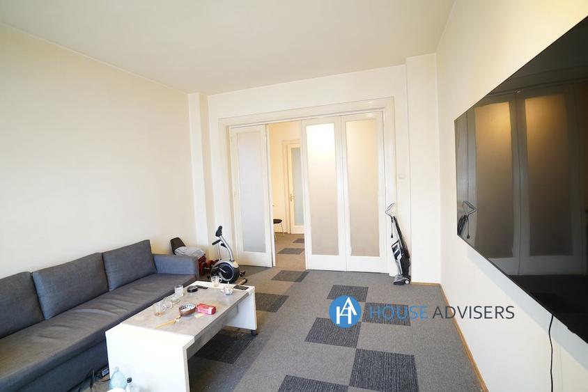 Inchiriere apartament 5 camere  in vila Romana