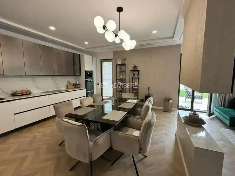 Vila 4 Camere Adiacent Erou Iancu Nicolae 2 Parcari Finisaj Lux Libera - 10