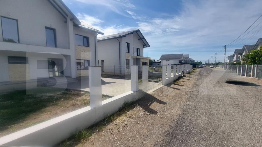 Casa de vanzare, 245 mp, teren 400 mp, zona Strejnicu