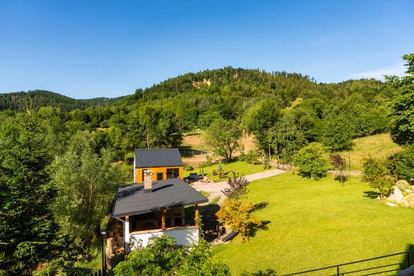 Vand pensiune, cabana, casa