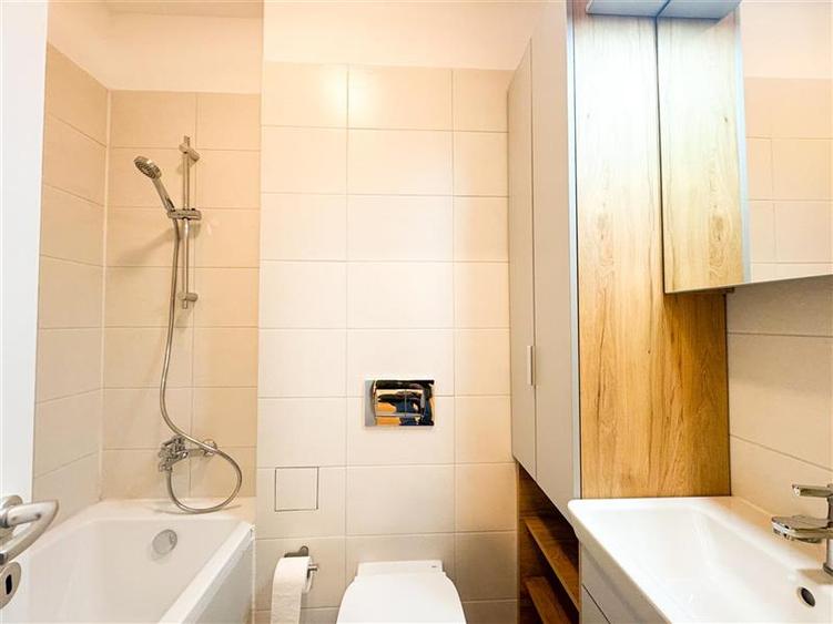 Apartament de inchiriat 3 Camere Complex Prima Vista