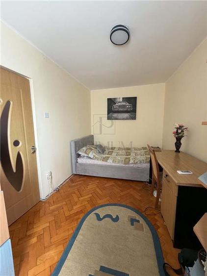Apartament cu 2 camere și balcon, situat în Dacia, Etaj Intermediar