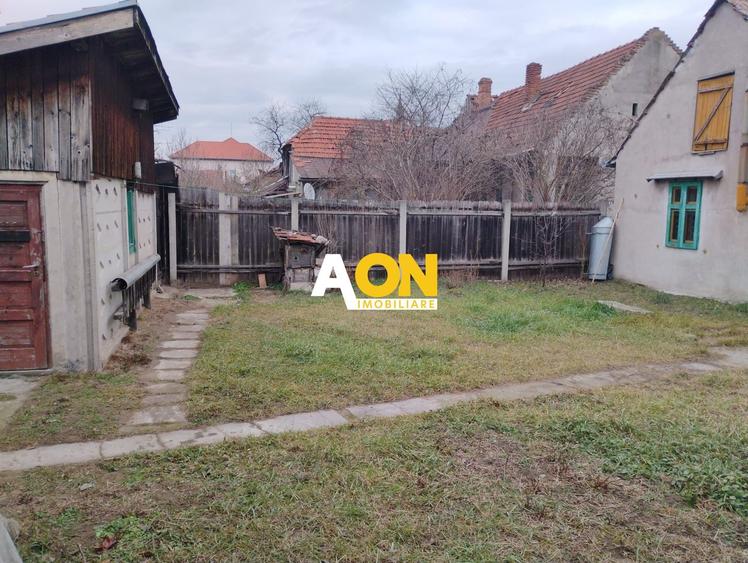 Casa mica,demolabila zona centrala, 758 mp teren, Alba Iulia
