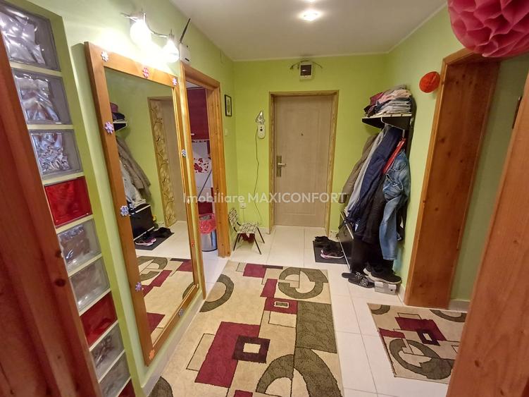 Vanzare 3 camere, zona Buzaului-Imobiliare MAXICONFORT