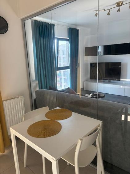 Proprietar inchiriere garsoniera cu loc de parcare inclus