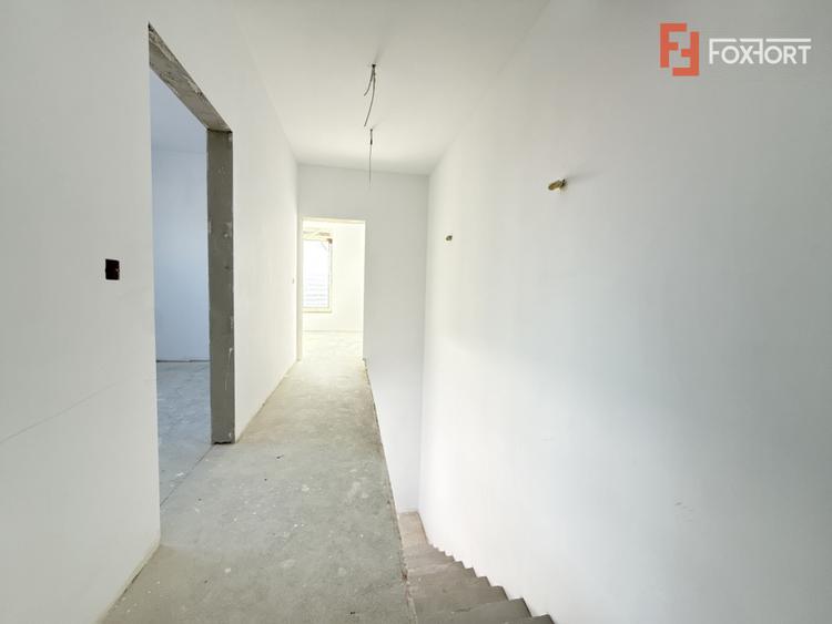 Duplex 4 camere situat la drum asfaltat, in Sacalaz