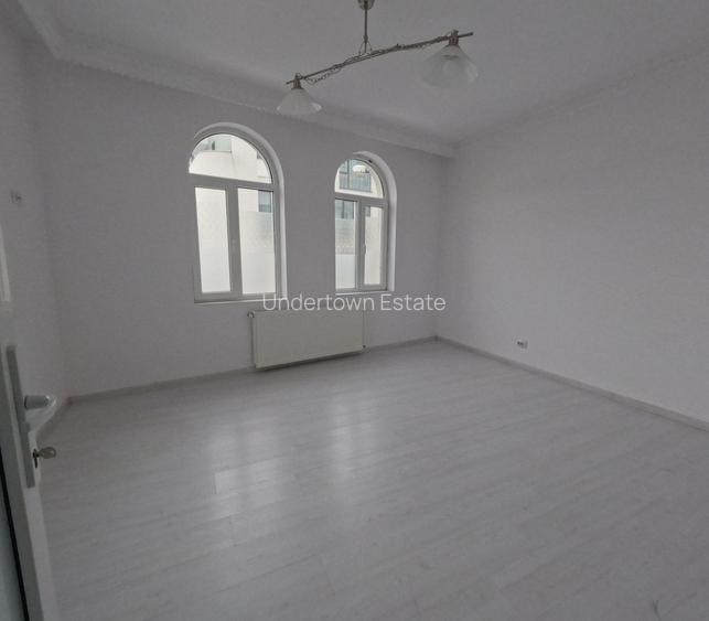 Imobil Central 355 mp | D+P+1+M | Consolidat & Renovant | 9 Camere - 15