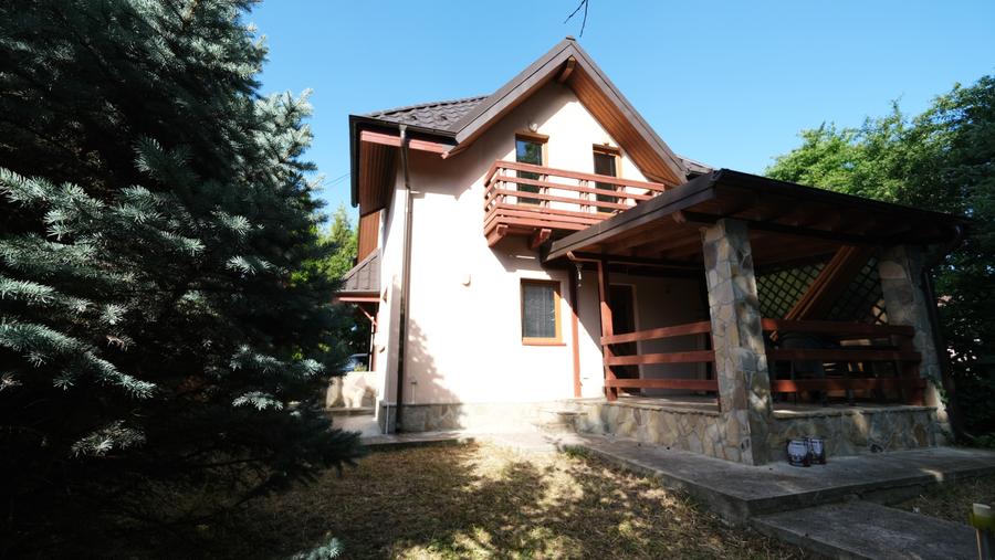 Vanzare casa P+M+Pod construita in 2009 in Breaza Prahova teren plat, totul nou